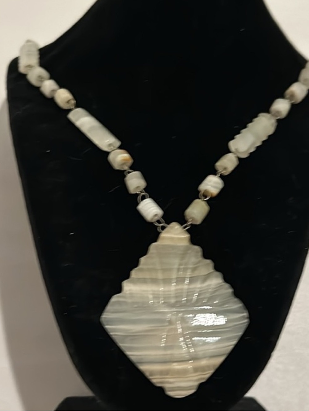 Aztek Agate White Gemstone Tribal Mask Necklace Vintage 70s
